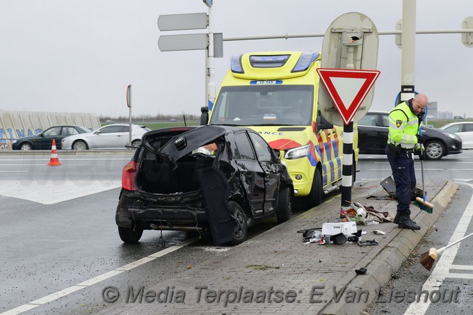 Mediaterplaatse auto te water drie merenweg vijfhuizen 31032022 Image00001