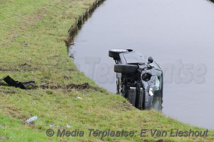 Mediaterplaatse auto te water drie merenweg vijfhuizen 31032022 Image00002