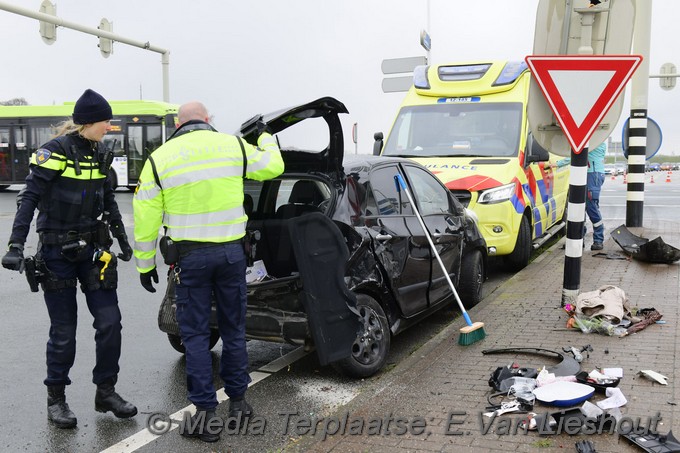 Mediaterplaatse auto te water drie merenweg vijfhuizen 31032022 Image00003