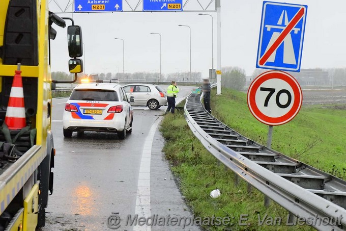 Mediaterplaatse auto uit de bocht a4 hoofddorp 06112022 Image00002