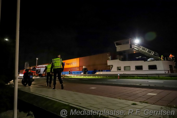 Mediaterplaatse boot met bier lek waddimxveen 09112022 Image00001