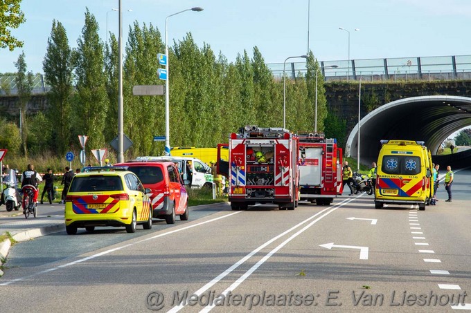 Mediaterplaatse zeven gewonden bij ongeval busje vrachtwagen badhoevedorp 04102022Image00001