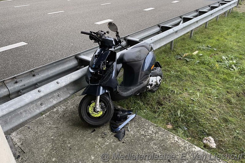 Mediaterplaatse ongeval scooter hoofddorp 29102022 Image00004