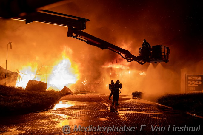 Mediaterplaatse grote brand ijweg nieuw vennep 07092022Image00007