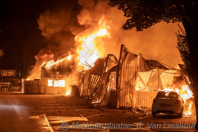 Mediaterplaatse grote brand ijweg nieuw vennep 07092022Image00010