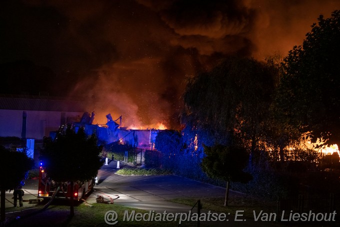 Mediaterplaatse grote brand ijweg nieuw vennep 07092022Image00011