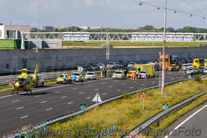 mediaterplaatse ongeval met twee gewonden a4 bij schiphol 15072022 Image00001