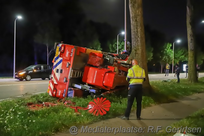 Mediaterplaatse hoogwerker brandweer op zijn kant capelle aan de ijsel 29072022 Image00002