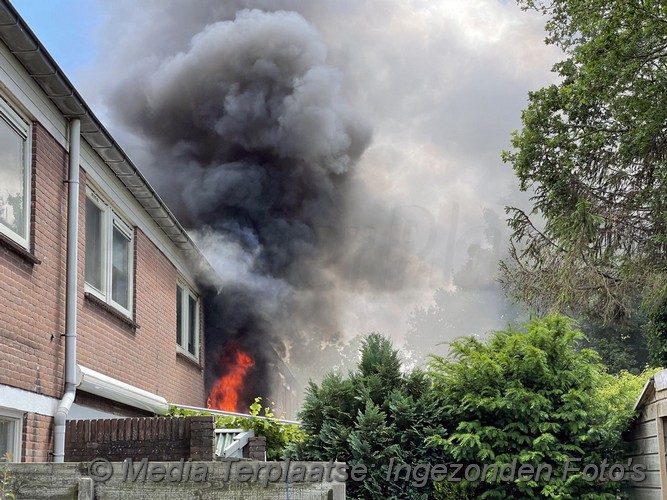 Mediaterplaatse flinke woning brand in hoofddorp 13062022 Image00004