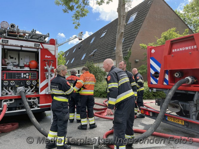 Mediaterplaatse flinke woning brand in hoofddorp 13062022 Image00013