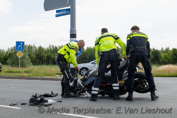Mediaterplaatse motorrijder gewond na ongeval bennebroekerweg hdp 30062022 Image00003