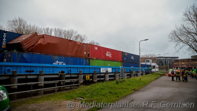 Mediaterplaatse schip ramt spoorbrug gouda 06042023 Image00018