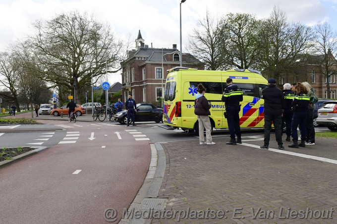 Mediaterplaatse ongeval fietser auto beursplein hoofddorp 13042023 Image00001