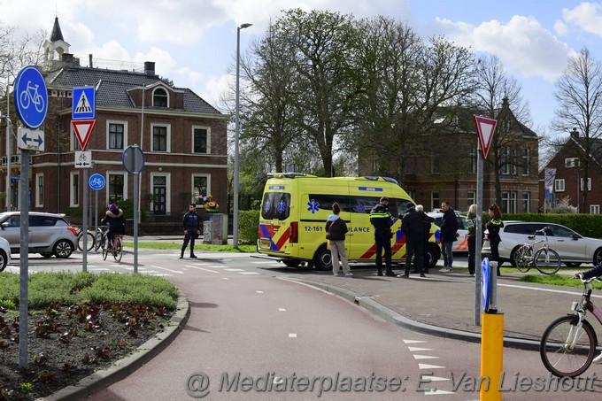 Mediaterplaatse ongeval fietser auto beursplein hoofddorp 13042023 Image00002