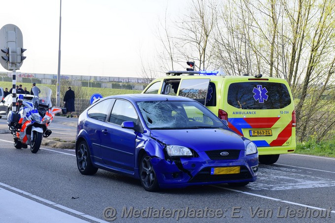 Mediaterplaatse voetganger geschept badhoeven dorp 19042023 Image00007