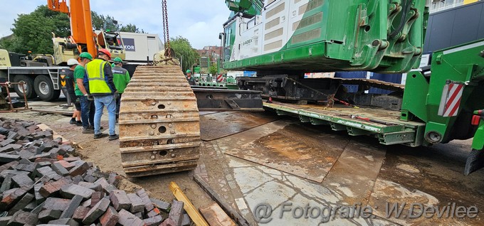 Mediaterplaatse mega sloopkraan adex op transport ldn de geus Image00005
