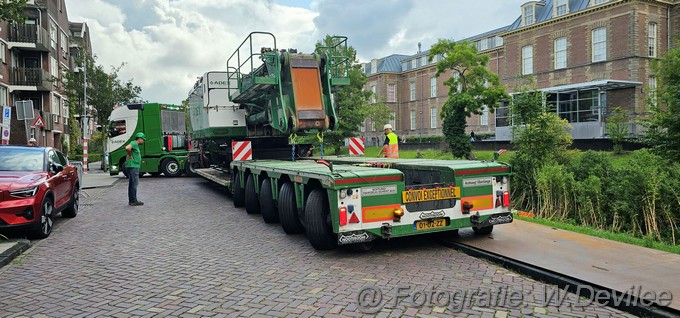 Mediaterplaatse mega sloopkraan adex op transport ldn de geus Image00029