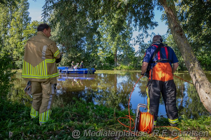 Mediaterplaatse persoon te water oostlangekade in gouda 16082023 wpf Image00008