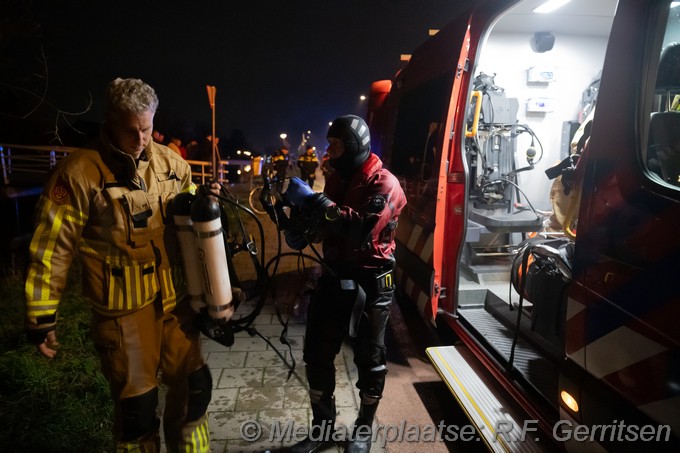 Mediaterplaatse mogelijk persoon te water kanaaldijk waddinxveen 26122023 Image00023