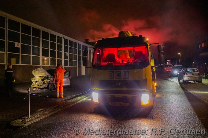 Mediaterplaatse auto brand henegouwerweg waddinxveen 28122023 Image00008