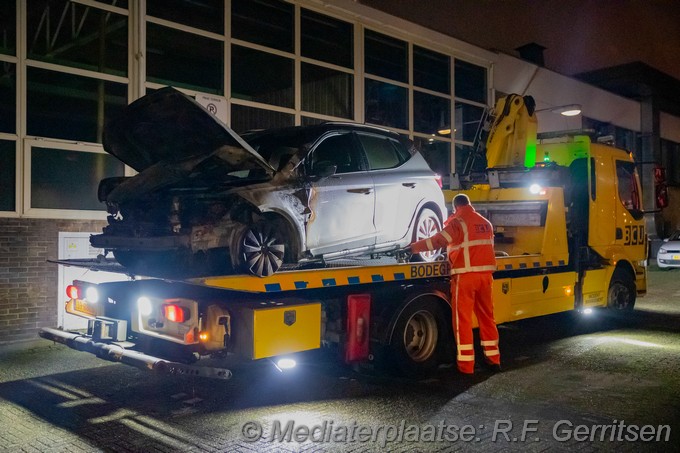 Mediaterplaatse auto brand henegouwerweg waddinxveen 28122023 Image00010