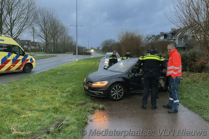 Mediaterplaatse auto ramt lichtmast hoofddorp 31122023 Image00004