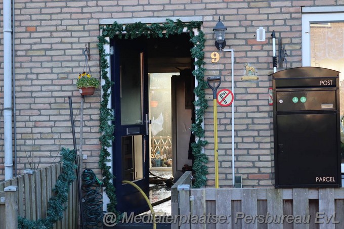 Mediaterplaatse woningbrand heemstede twee honden gered 13022023 Image00008