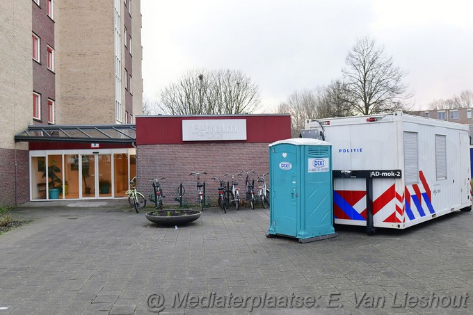 Mediaterplaatse politie doet onderzoek in flat egholm in hoofddorp 07032023 Image00003