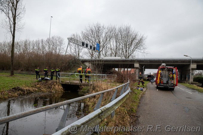 Mediaterplaatse voertuig te water bloemedaalseweg waddincveen 09032023 Image00002