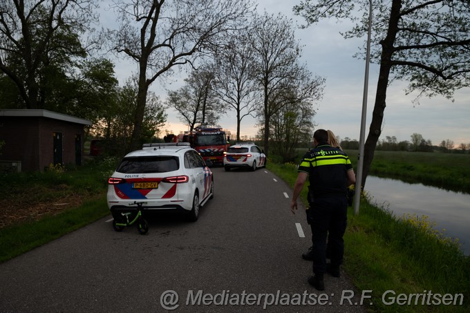 Mediaterplaatse kinderfoets langs water zorgt voor duik in zet stolwijk 01052023 Image00007