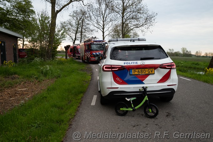 Mediaterplaatse kinderfoets langs water zorgt voor duik in zet stolwijk 01052023 Image00008