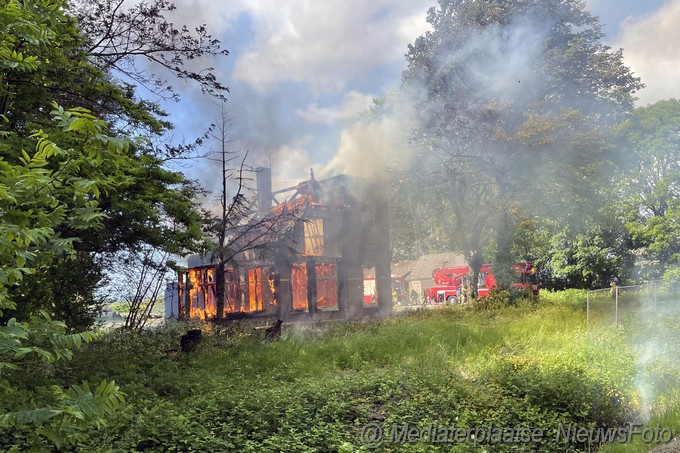 Mediaterplaatse brand in slooppand hoofdweg hoofddorp 23052023 Image00001