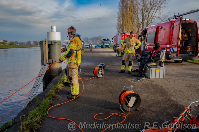 Mediaterplaatse duik oefening brandweer gouda donkstraat gouda 17112023 Image00009