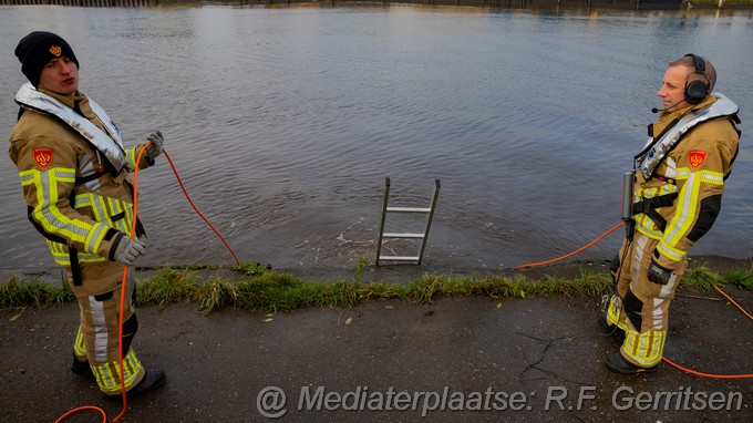 Mediaterplaatse duik oefening brandweer gouda donkstraat gouda 17112023 Image00018