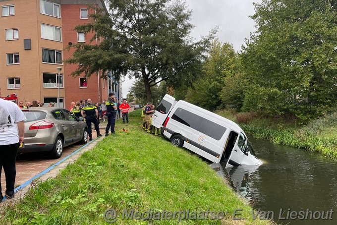 Mediaterplaatse rolstoelbus te water in hoofddorp 11102023 Image00004