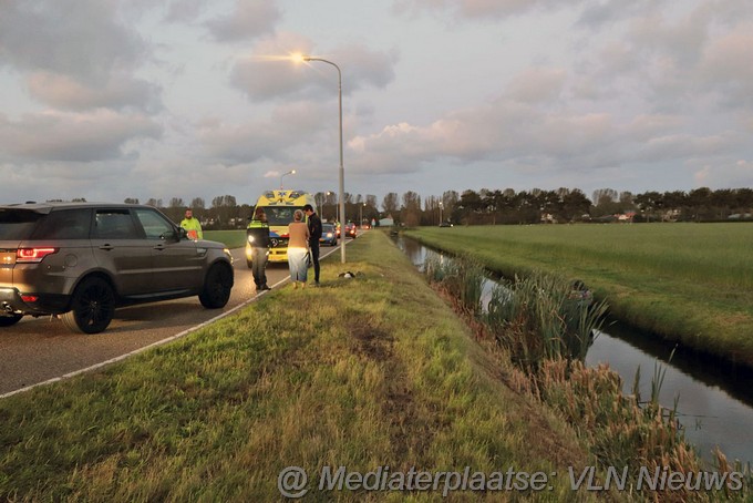 Mediaterplaatse auto te water spaarneweg cruquius Image00004