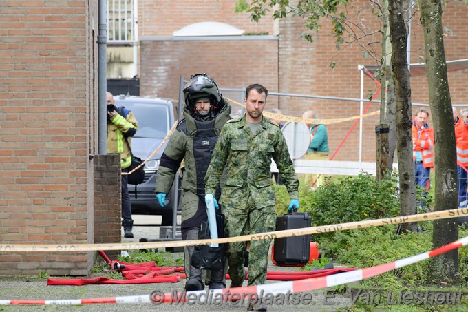 Mediaterplaatse eod haald explosief uit woning hoofddorp 2023 Image00008