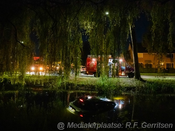 Mediaterplaatse voertuig te water Pijnacker 30102023 Image00003