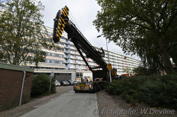 Mediaterplaatse Zwaar transport verlaat met hindernis bouw de geus ldn 18092023 2023 Image00027