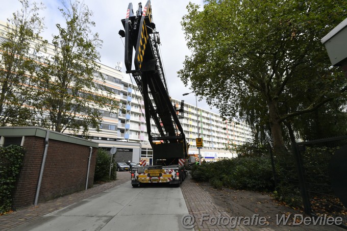 Mediaterplaatse Zwaar transport verlaat met hindernis bouw de geus ldn 18092023 2023 Image00028