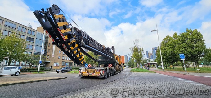 Mediaterplaatse Zwaar transport verlaat met hindernis bouw de geus ldn 18092023 2023 Image00054