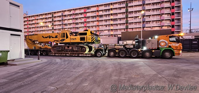 Mediaterplaatse sterk komt met caterpillar 880 2 naar leiden 2529023 2023 Image00022