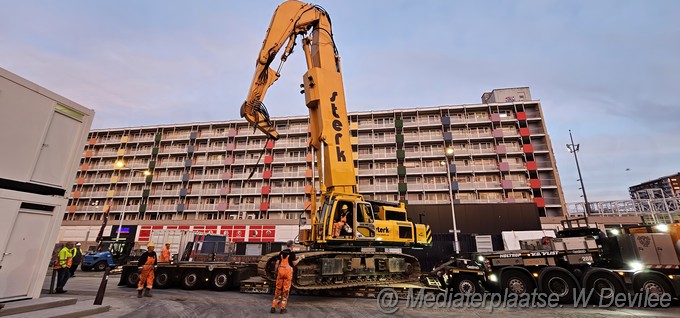 Mediaterplaatse sterk komt met caterpillar 880 2 naar leiden 2529023 2023 Image00026