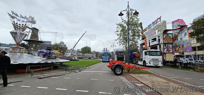 Mediaterplaatse kermis in opbouw leiden 28092023 Image00028