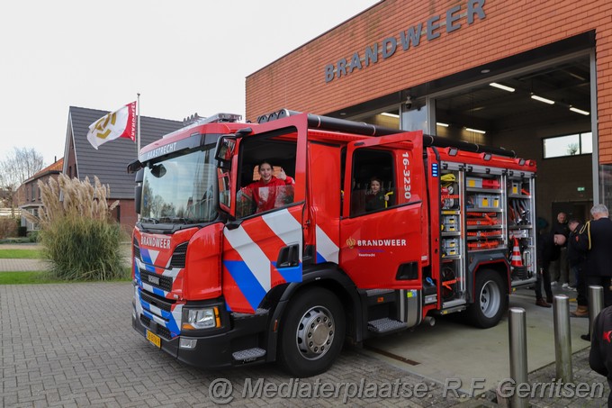 Mediaterplaatse overdracht ts brandweer Haastrecht 07012023 Image00015