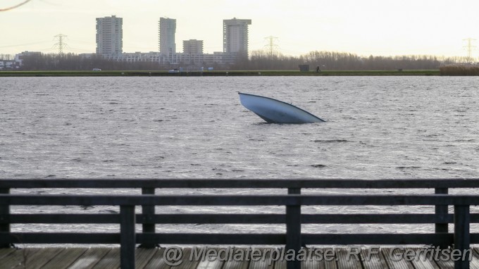 Mediaterplaatse persoon te water rottedijk bleiswijk 08012023 Image00018