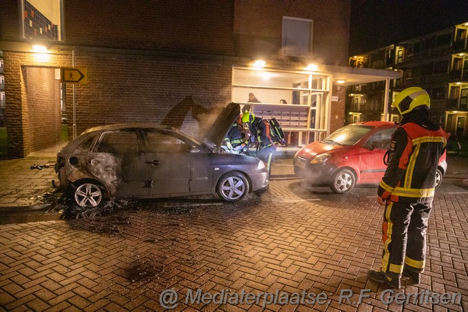 Mediaterplaatse voertuigbrand gedenklaan gouda 21012023 Image00143