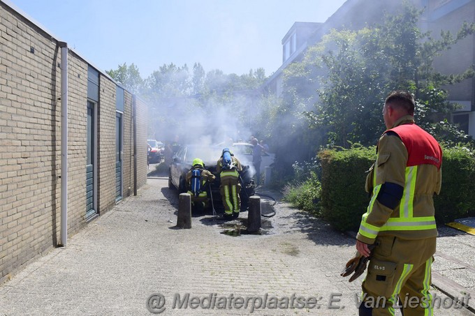Mediaterplaatse auto brand florence nightingalestraat hoofddorp Image00004
