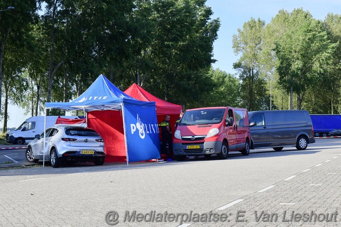 Mediaterplaatse dode gevonden in auto op parkeerplaats rygenhoek in hoofddorp hdp Image00002