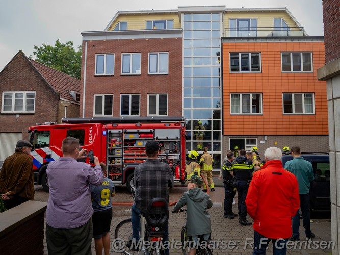 Mediaterplaatse woningbrand boelekade in gouda Image00003